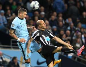 Kolarov es uno de los defensas titulares en el Manchester City esta temporada. Foto: AFP