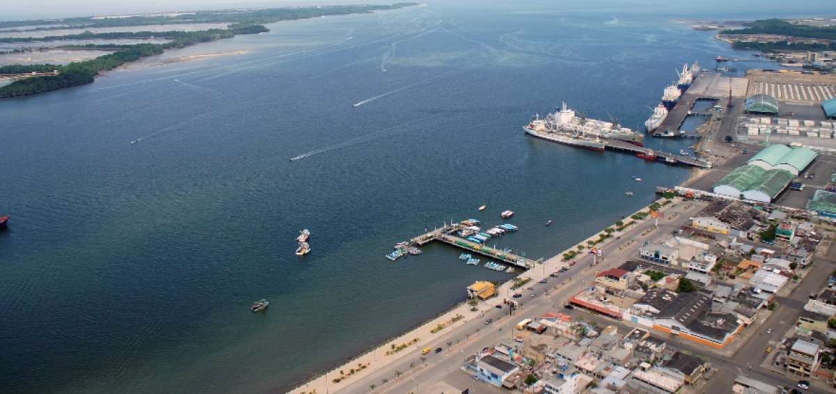 Los representantes de Autoridad Portuaria de Puerto Bol&iacute;var aseguraron que los empleos de los trabajadores no se ver&aacute;n afectados.