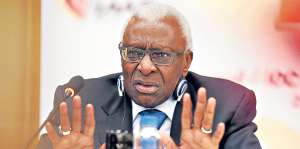 El mundo del atletismo vive sacudido por la imputaci&oacute;n por corrupci&oacute;n de su expresidente Lamine Diack.