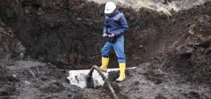  Tras un an&aacute;lisis, los t&eacute;cnicos de Petroecuador determinaron que las personas que realizaron esta conexi&oacute;n clandestina tienen conocimiento sobre este tipo de trabajos.