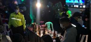 Bar clandestino fue clausurado por realizar fiesta durante toque de queda