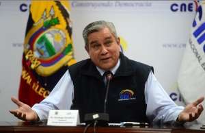El presidente del CNE tambi&eacute;n se pronunci&oacute; sobre la cadena que emiti&oacute; el alcalde de Quito (e) Jorge Alb&aacute;n, el pasado mi&eacute;rcoles, en donde decret&oacute; la eliminaci&oacute;n de peajes y la rebaja de multas de tr&aacute;nsito en el Distrito Metropolitano de Quito.