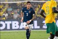 Piero Hincapié cometió un error en la salida para el segundo gol rival.