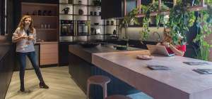 Espacio de cocina, dise&ntilde;ado por Jannina Cabal &amp; Arquitectos, uno de los participantes en Casas Project, que trabaj&oacute; en la readecuaci&oacute;n del sitio.    