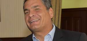 La aceptaci&oacute;n del Primer Mandatario alcanza el 56%