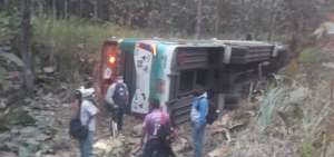 Bus interprovincial se accident&oacute; en v&iacute;a Ventanas - Quevedo