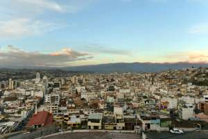 La ampliaci&oacute;n de servicios b&aacute;sicos y mejoras de la seguridad son obras prioritarias para los barrios de la urbe. Foto: Roberto Ch&aacute;vez / El Tel&eacute;grafo