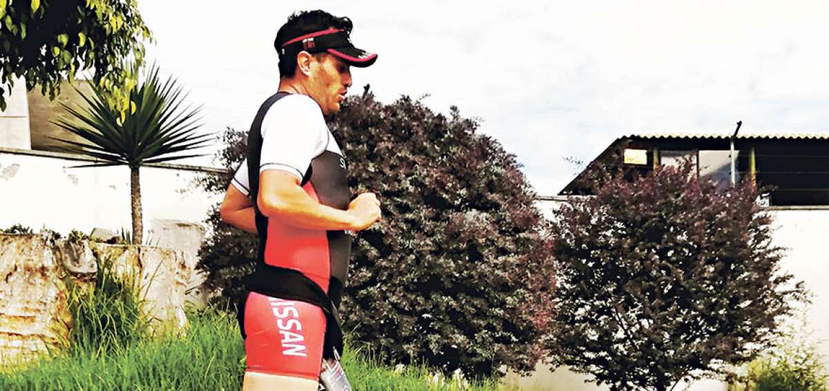 El triatleta con discapacidad Pablo Vallejo, durante el duatl&oacute;n que realiz&oacute; el domingo pasado. Corri&oacute; 6,5 kil&oacute;metros fuera de su casa, en el sector del Valle de Los Chillos, para completar la prueba organizada por Iron Man en el mundo.  
