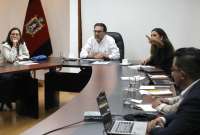 El alcalde Pabel Muñoz dirigió la reunión para definir el modelo de gestión.
