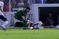 Jackson Rodríguez sufrió una dura lesión en el partido de Orense ante Emelec
