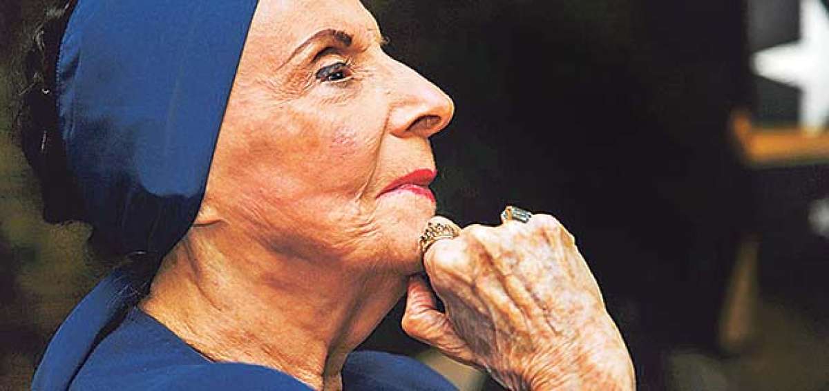 La afamada bailarina cubana Alicia Alonso asegura que mientras tenga aliento seguir&aacute; bailando, aunque sea a solas desde su casa de La Habana. Foto: Internet