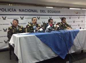 os uniformados transportar&aacute;n las actas de escrutinio de las Juntas Receptoras del Voto hasta las Juntas Intermedias.