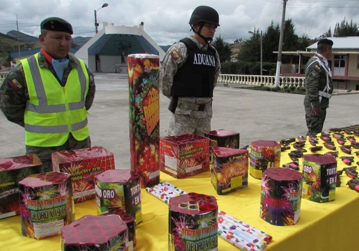En Carchi e Imbabura, 85 comerciantes tramitar&aacute;n permiso para vender pirotecnia tipo C