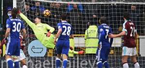 El Chelsea empata (1-1) contra el Burnley de visitante