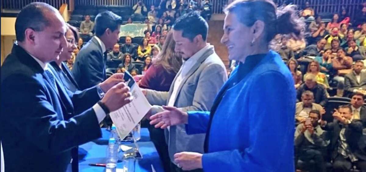 Este jueves 2 de mayo, el Instituto Nacional de la Econom&iacute;a Popular y Solidaria entreg&oacute; a 21 organizaciones la nueva marca &ldquo;Somos EPS&rdquo;.