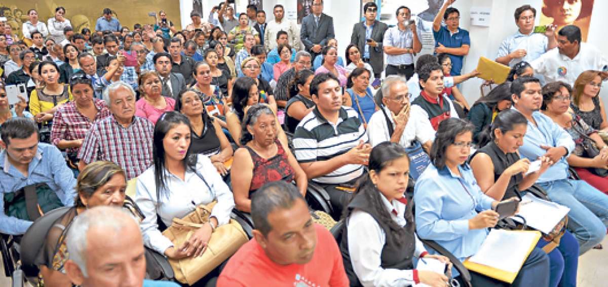 El mi&eacute;rcoles pasado, durante una audiencia en la Defensor&iacute;a, los representantes legales de Terrabienes propusieron devolver a los clientes su dinero en terrenos. Foto: Eduardo Escobar / El Tel&eacute;grafo
