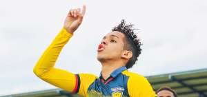 Johan Mina celebra uno de los dos goles que marc&oacute; en el Mundial sub-17 disputado en Brasil. 