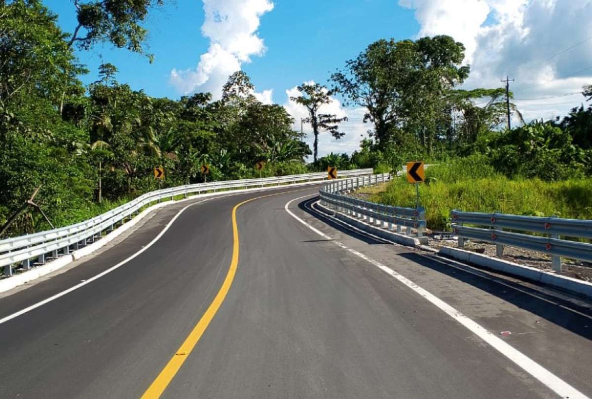 La vía en Orellana beneficiará a 4.700 personas