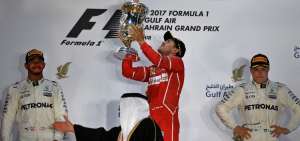 Vettel, de Ferrari, gana el Gran Premio de Bahr&eacute;in