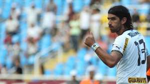 El Loco Abreu jugar&aacute; hasta junio en Aucas