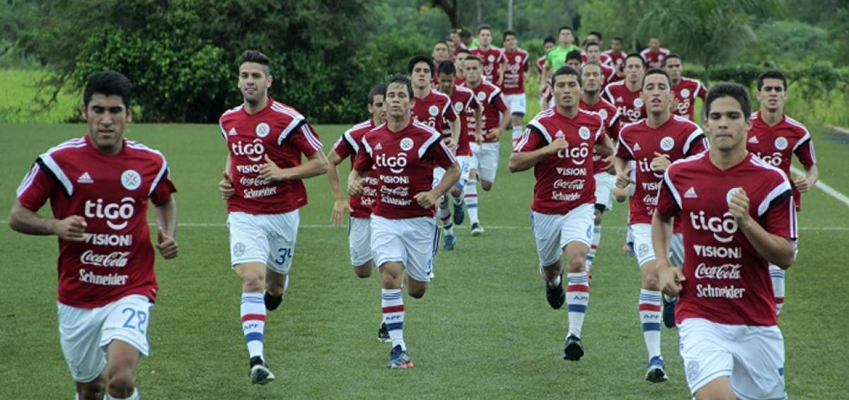 Paraguay volvi&oacute; ayer a las pr&aacute;cticas en Ypan&eacute;