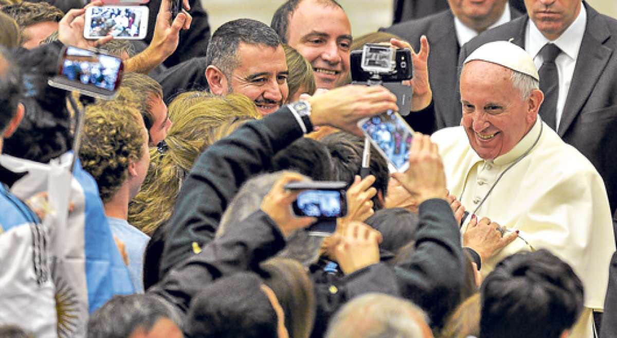 El a&ntilde;o pasado Jorge Bergoglio asegur&oacute; que las personas homosexuales deben ser respetadas, como es respetada la dignidad de toda persona. Foto: AFP