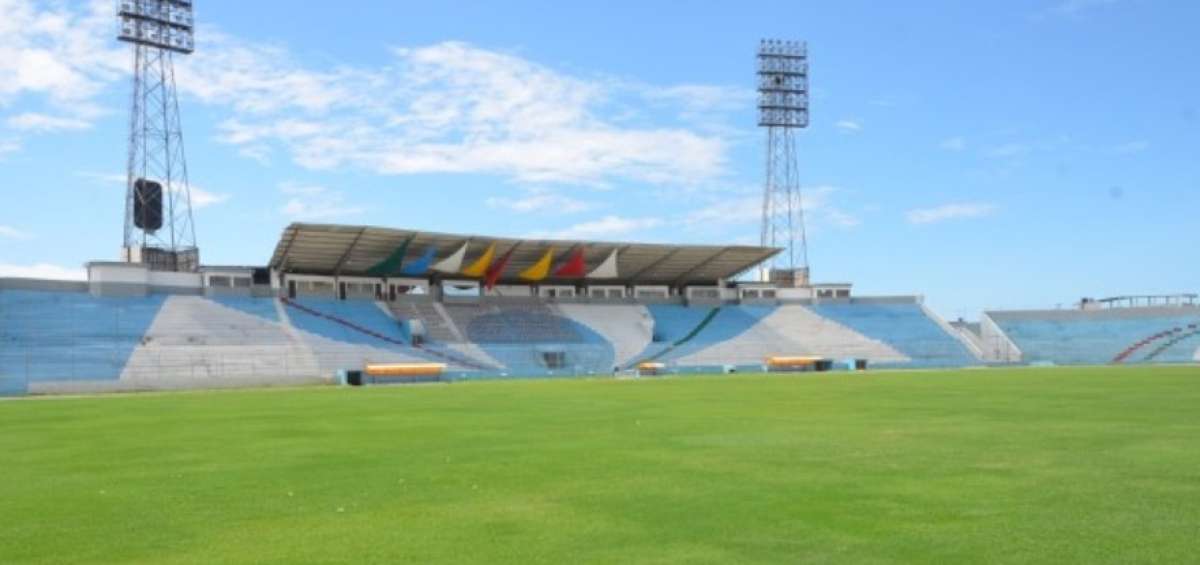 Fuerza amarilla recibi&oacute; $ 100.000 para readecuar el estadio 9 de Mayo