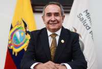 Antonio Naranjo es médico cirujano de profesión y tiene un postgrado en medicina interna. 