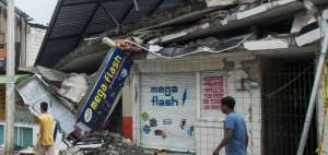 Zona comercial de Pedernales (Manab&iacute;) que result&oacute; afectada por el terremoto del 16 de abril.
