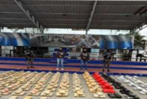 Guayaquil: Policía incautó 378 kg de droga en Los Ceibos