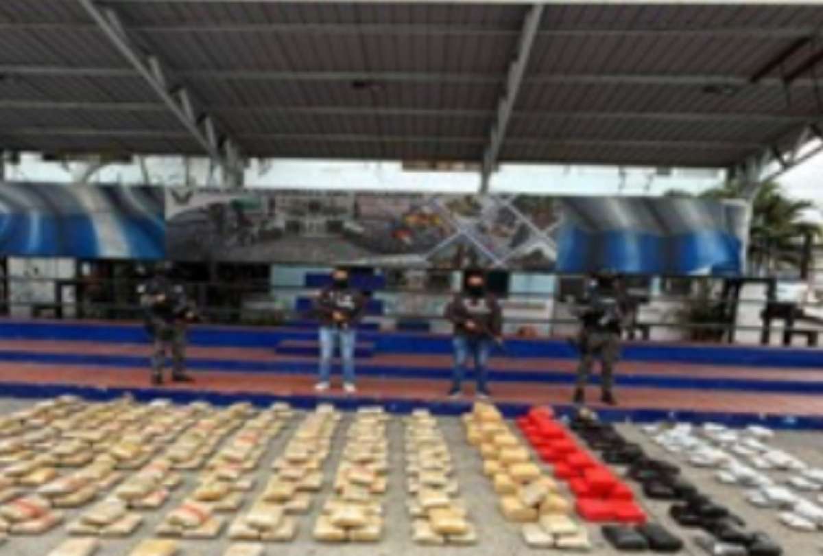 Guayaquil: Policía incautó 378 kg de droga en Los Ceibos