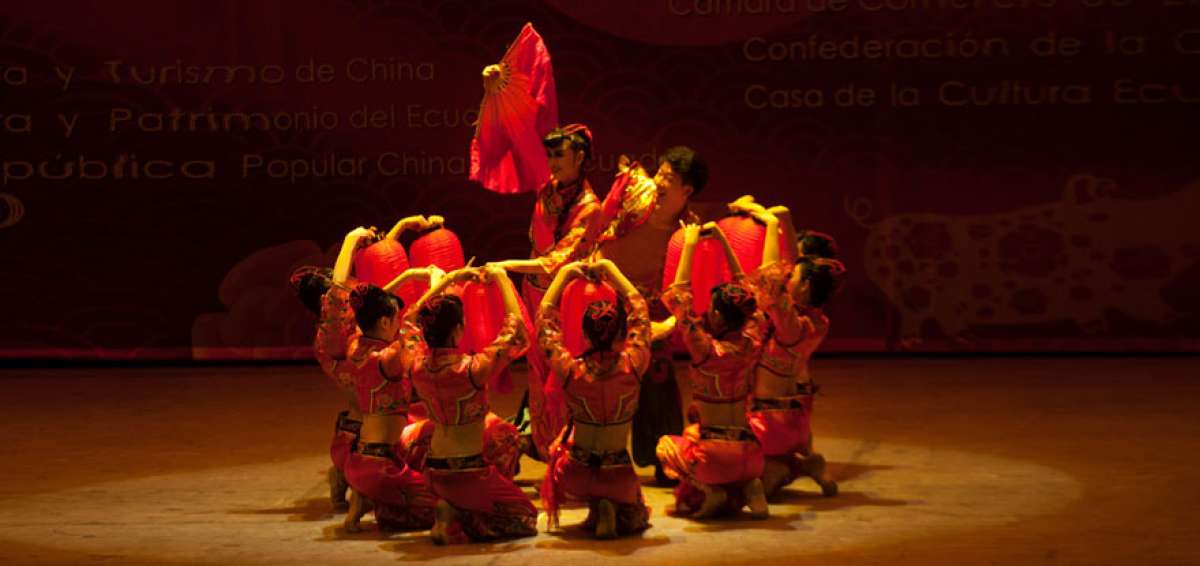 Ocho artistas del China National Opera & Dance Drama Theater, que vino de Pek&iacute;n, mostraron su cultura a trav&eacute;s de la &oacute;pera y danza dram&aacute;tica.
