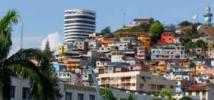 Feriado por fiestas de Guayaquil movi&oacute; a m&aacute;s de 600 mil turistas
