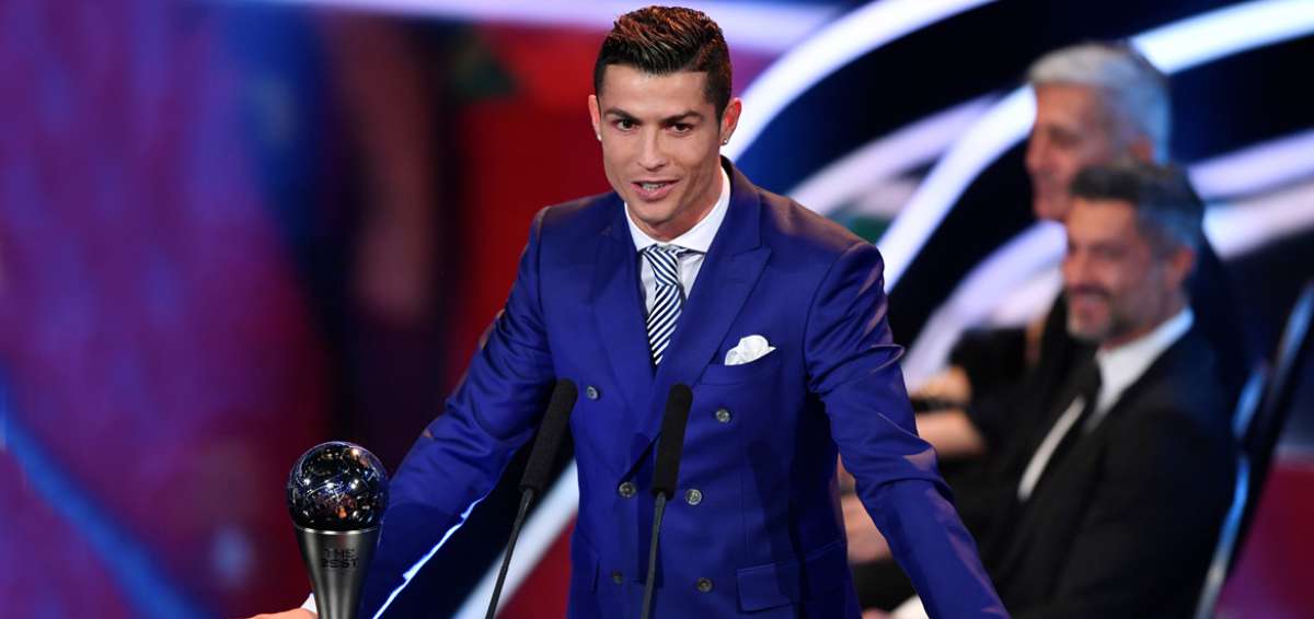 Ronaldo corona un 2016 inolvidable con el primer 'The Best' de la historia