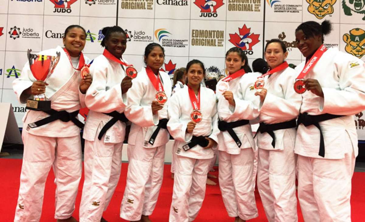 Selecci&oacute;n de judo de Ecuador, de alto rendimiento, que destac&oacute; en el Campeonato Panamericano Absoluto realizado en abril pasado en Edmonton, Canad&aacute;. Foto: Cortes&iacute;a