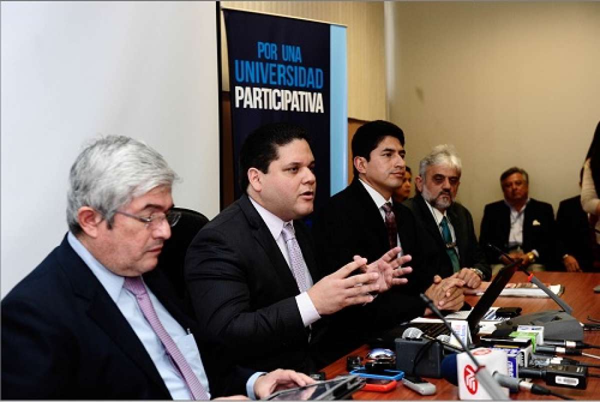 La Comisi&oacute;n Interventora tambi&eacute;n anunci&oacute; que las autoridades de la Universidad deber&aacute;n pedir a la Contralor&iacute;a auditor&iacute;as.  Foto: Willian Alc&iacute;var |  para El Tel&eacute;grafo