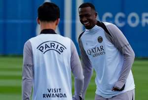 Willian Pacho ser&aacute; titular en PSG.