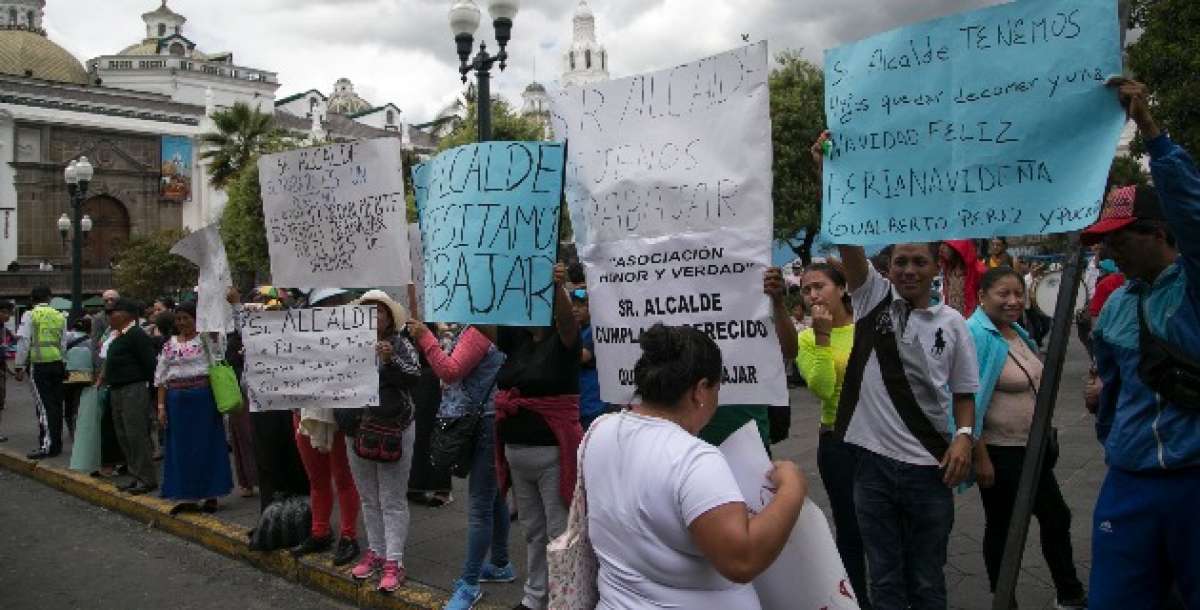 Los comerciantes esperar&aacute;n hasta el mi&eacute;rcoles por una decisi&oacute;n del Municipio de Quito, sino saldr&aacute;n a las calles. Foto: Mario Egas/ EL TEL&Eacute;GRAFO