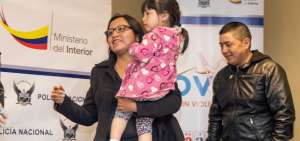 Anah&iacute; se reencuentra con sus padres tras rescate