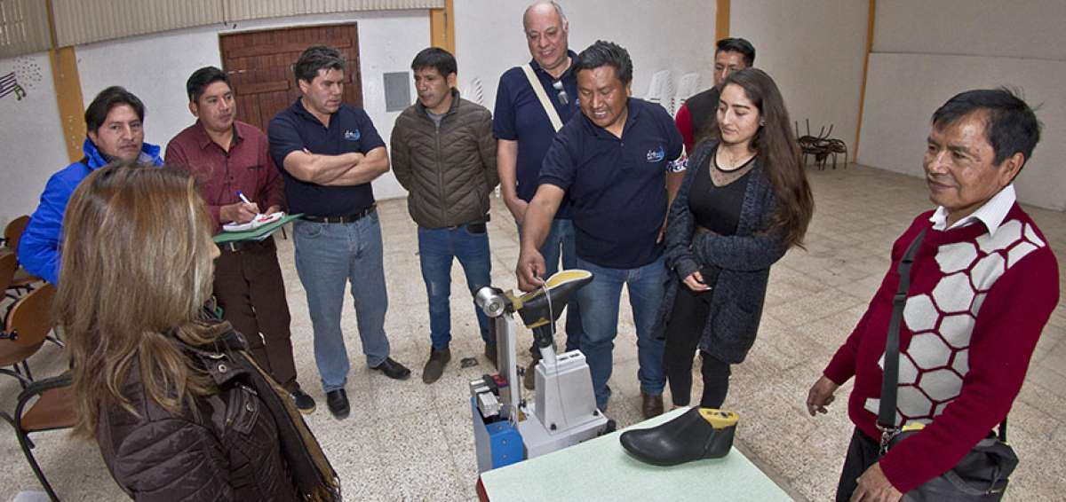 Los capacitadores desarrollaron m&oacute;dulos te&oacute;ricos y pr&aacute;cticos, en los cuales participaron calzadistas de los nueve cantones de Tungurahua.