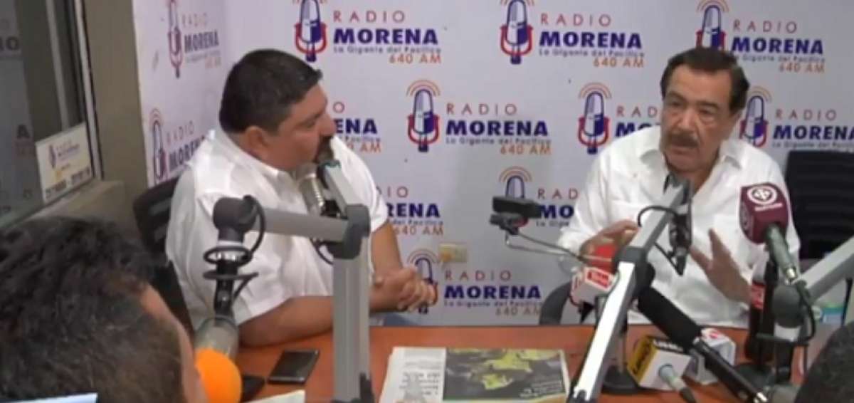 El alcalde de Guayaquil durante un enlace radial.