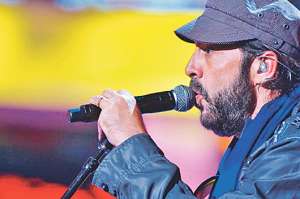 &lsquo;Tus besos&rsquo;, lo nuevo de Juan Luis Guerra 