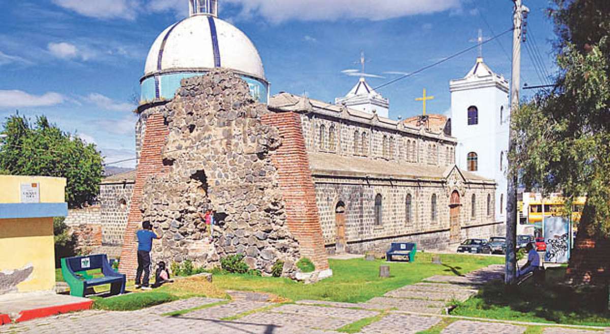 Las ruinas del monasterio de La Asunci&oacute;n forman parte de un complejo tur&iacute;stico que semanalmente atrae a cientos de visitantes del pa&iacute;s. Foto: Jos&eacute; Miguel Castillo/ El Tel&eacute;grafo