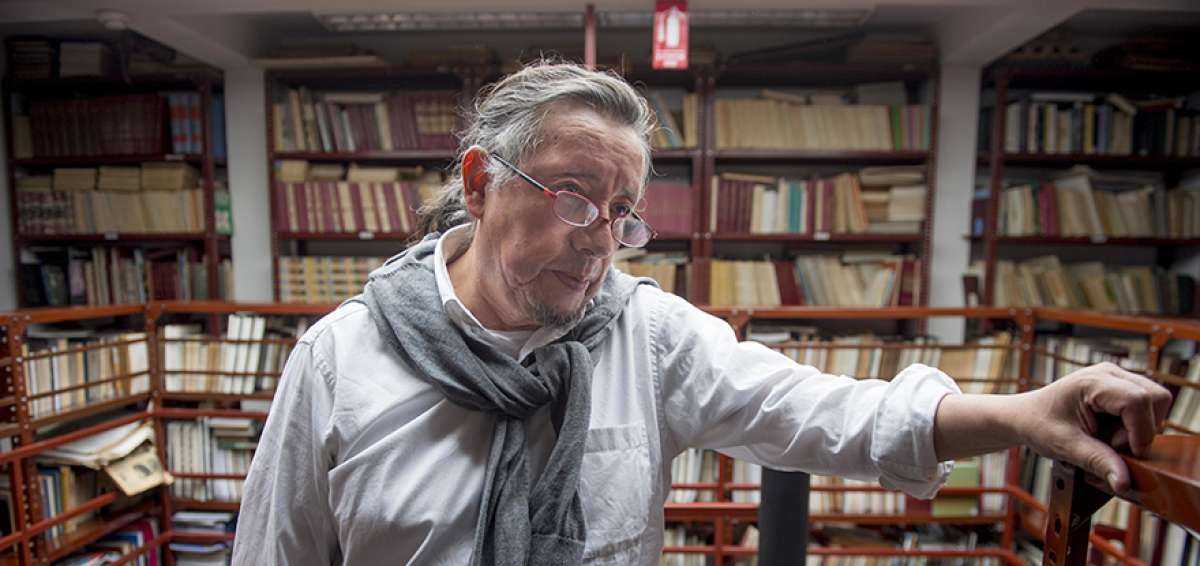 El &aacute;ngel de la gasolina es el primer poemario que Huilo Ruales Hualca escribi&oacute; a principios de este siglo.