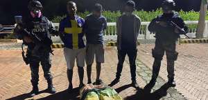 Saco con droga fue hallado flotando en Golfo de Guayaquil