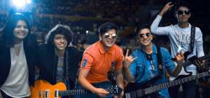 Vale, Nico, Milo, Kevin y Edi son los integrantes de la banda &ldquo;Random&rdquo;.