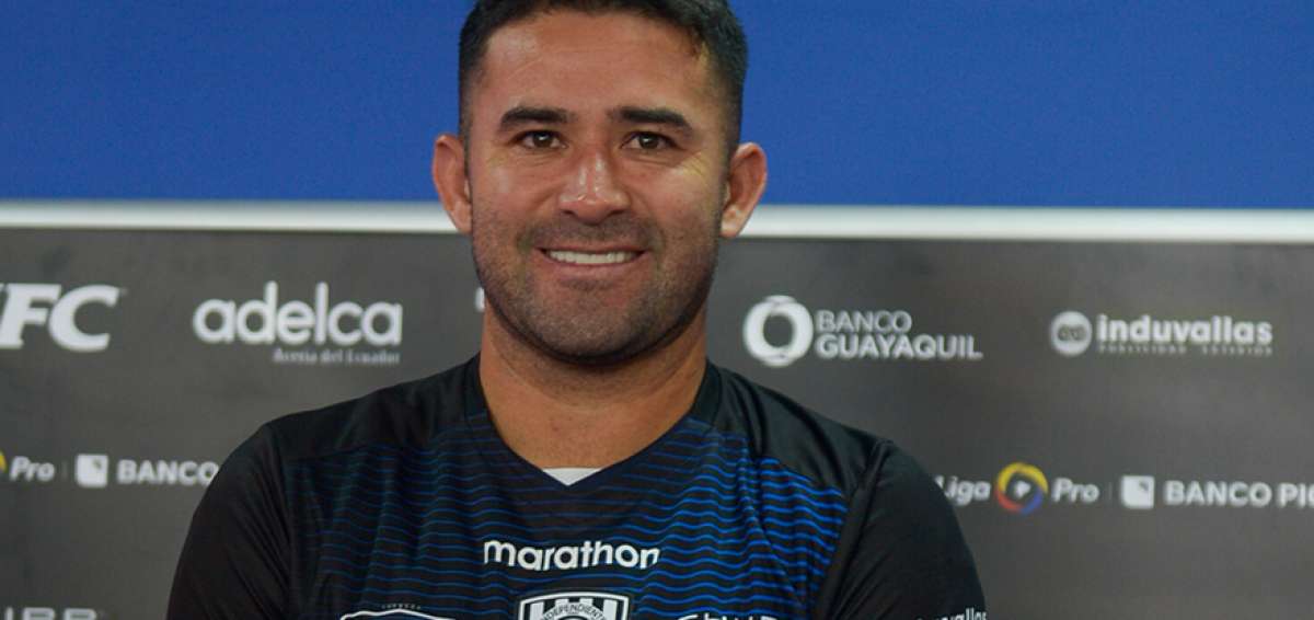 El delantero firm&oacute; contrato hasta diciembre de este a&ntilde;o 2019. Usar&aacute; el n&uacute;mero 26 en su camiseta.