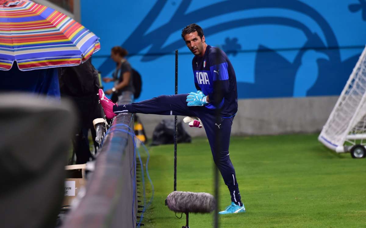 El arquero de Italia durante uno de los entrenamientos de la Azzurra. Foto: AFP