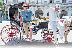El precio de un paseo en este coche por esta ciudad ronda los $ 25 por persona. Son medios de transporte tradicionales.