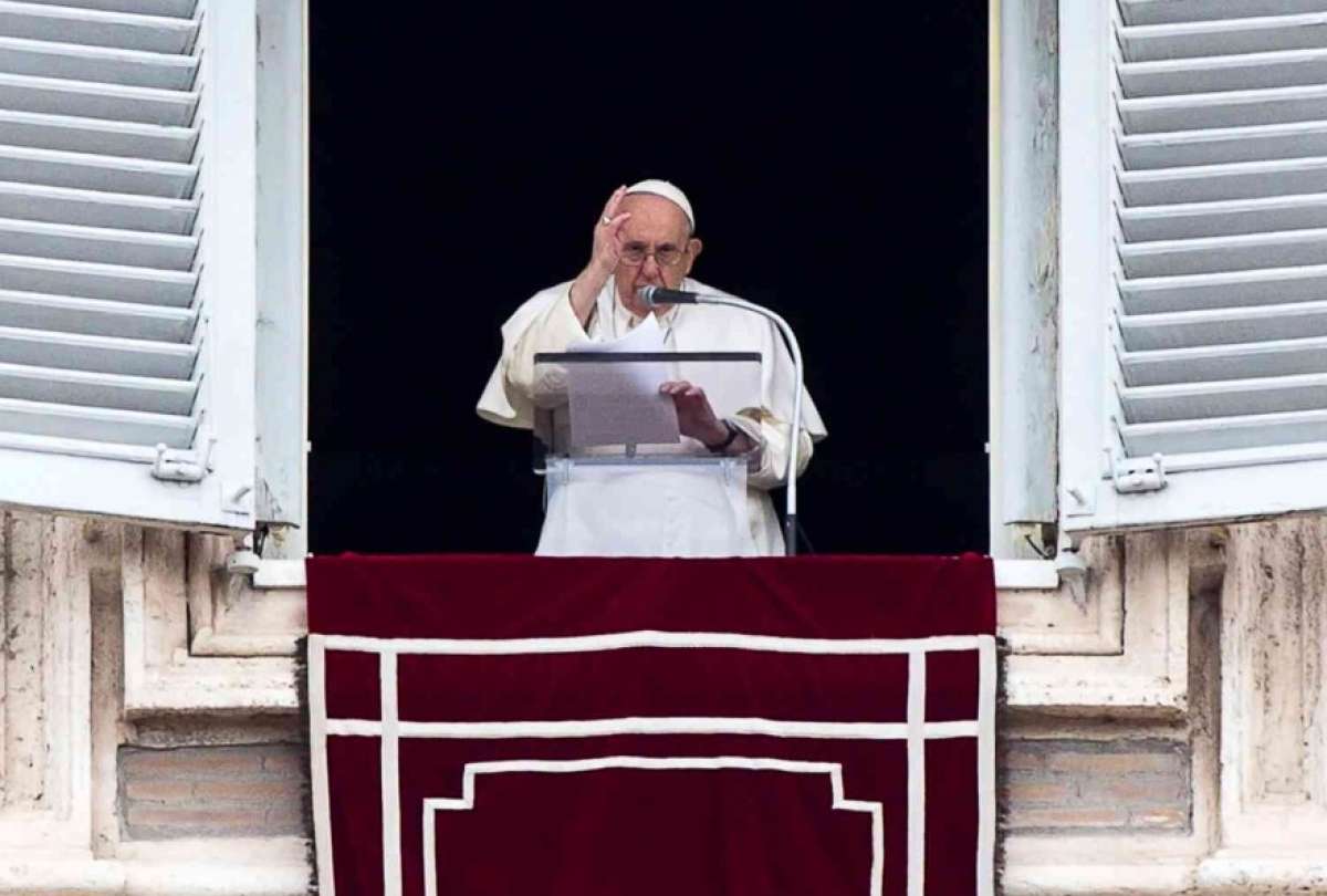 Papa Francisco dirigió sus oraciones a Ecuador tras el terremoto de 6.5